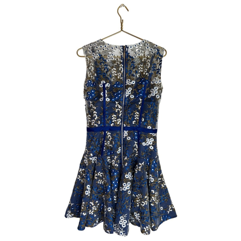 Bronx & Banco Dress Floral Embroidered Mesh Womens M 6 Blue White Fit Flare RARE - Picture 3 of 11